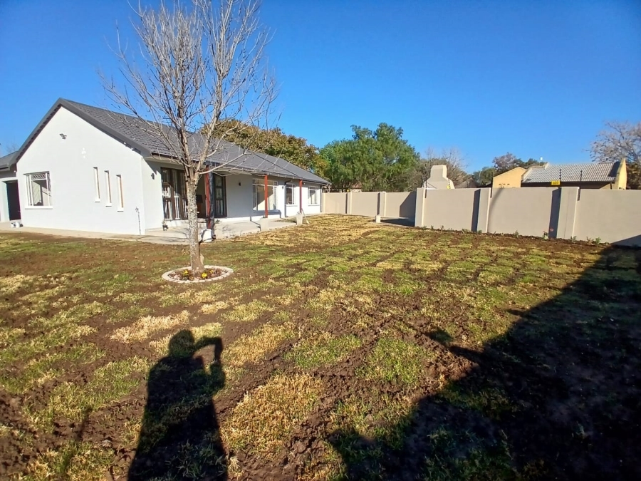 To Let 4 Bedroom Property for Rent in Pellissier Free State
